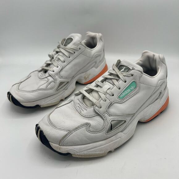 Adidas sneakers size 8 - Picture 3 of 6